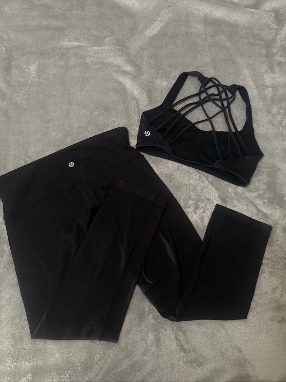 lululemon athletica Black High-Rise Capri Leggings with Black Sports Bra Set